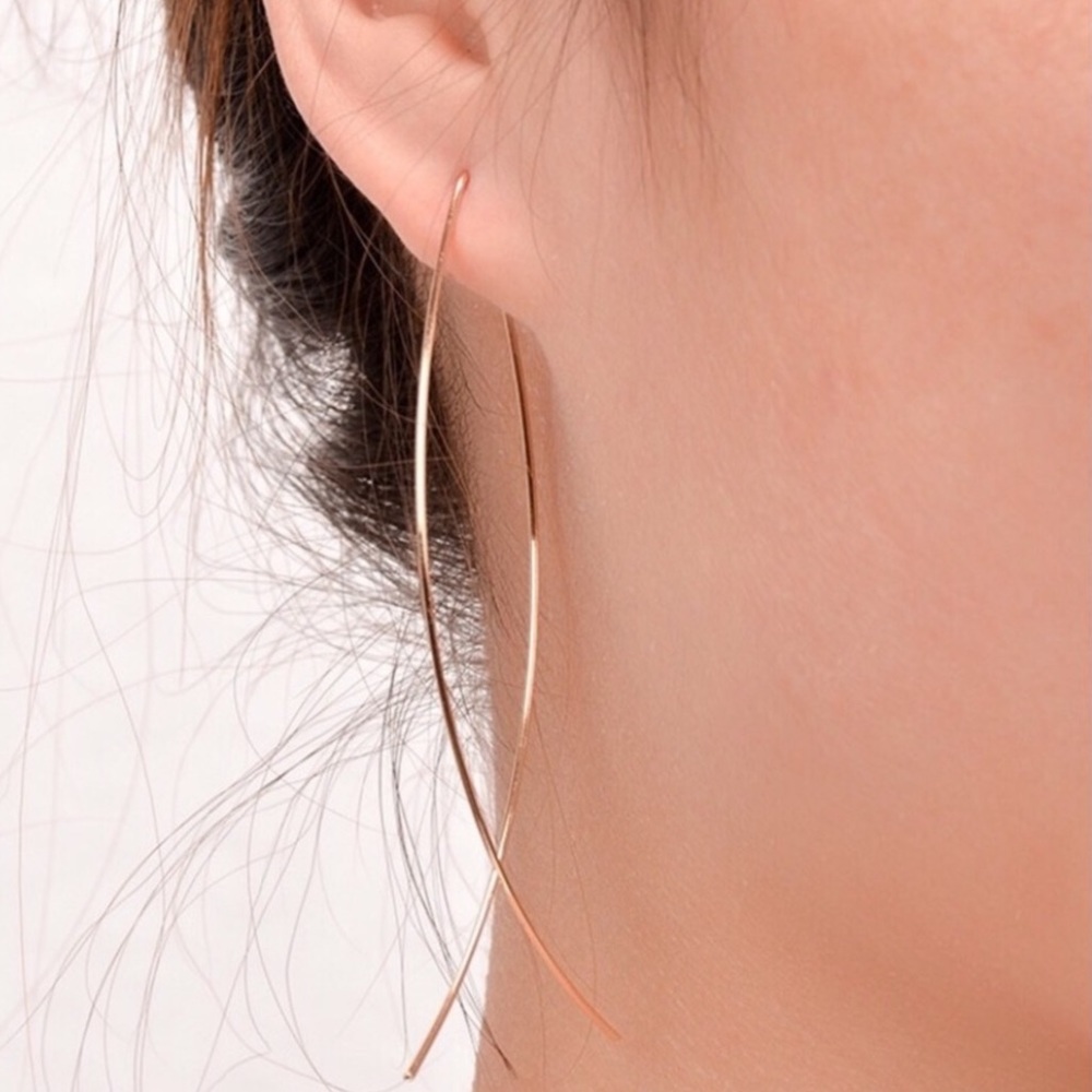 The Eryn - Simple Gold Threader Hoops - Picture 4 of 9